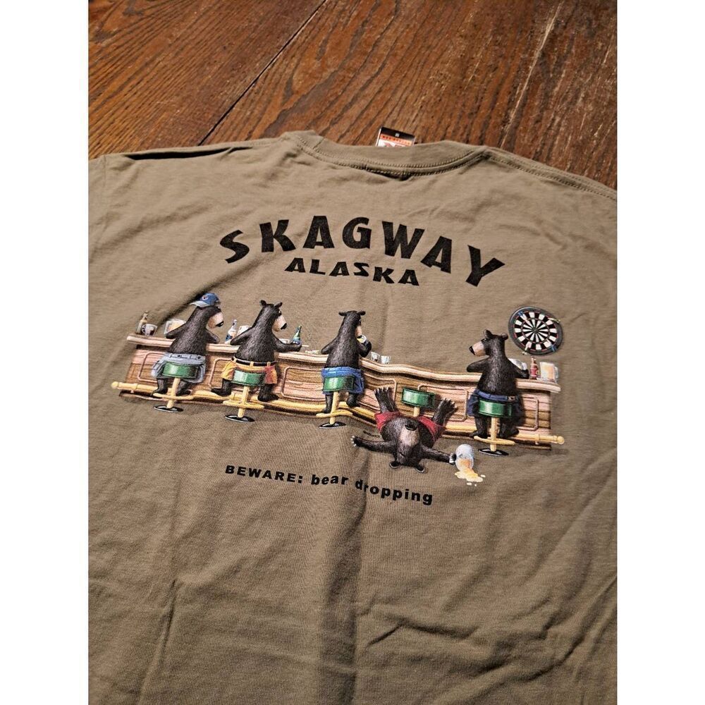 New Vintage 03 DuckCo Skagway Alaska Bear Bar Shirt Medium Funny Novelty TShirt